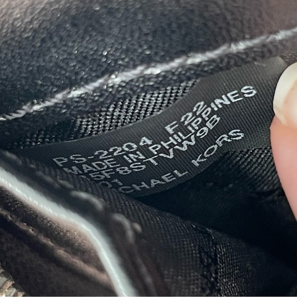 Michael Kors Jet Set Wristlet Wallet Gray Monogram Faux Leather - Picture 8 of 8